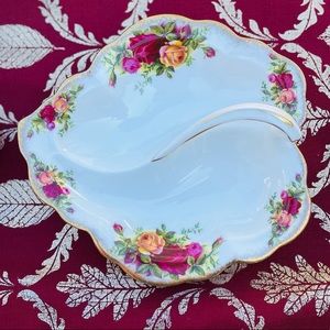 Royal Albert Old country Rose trinket dish England